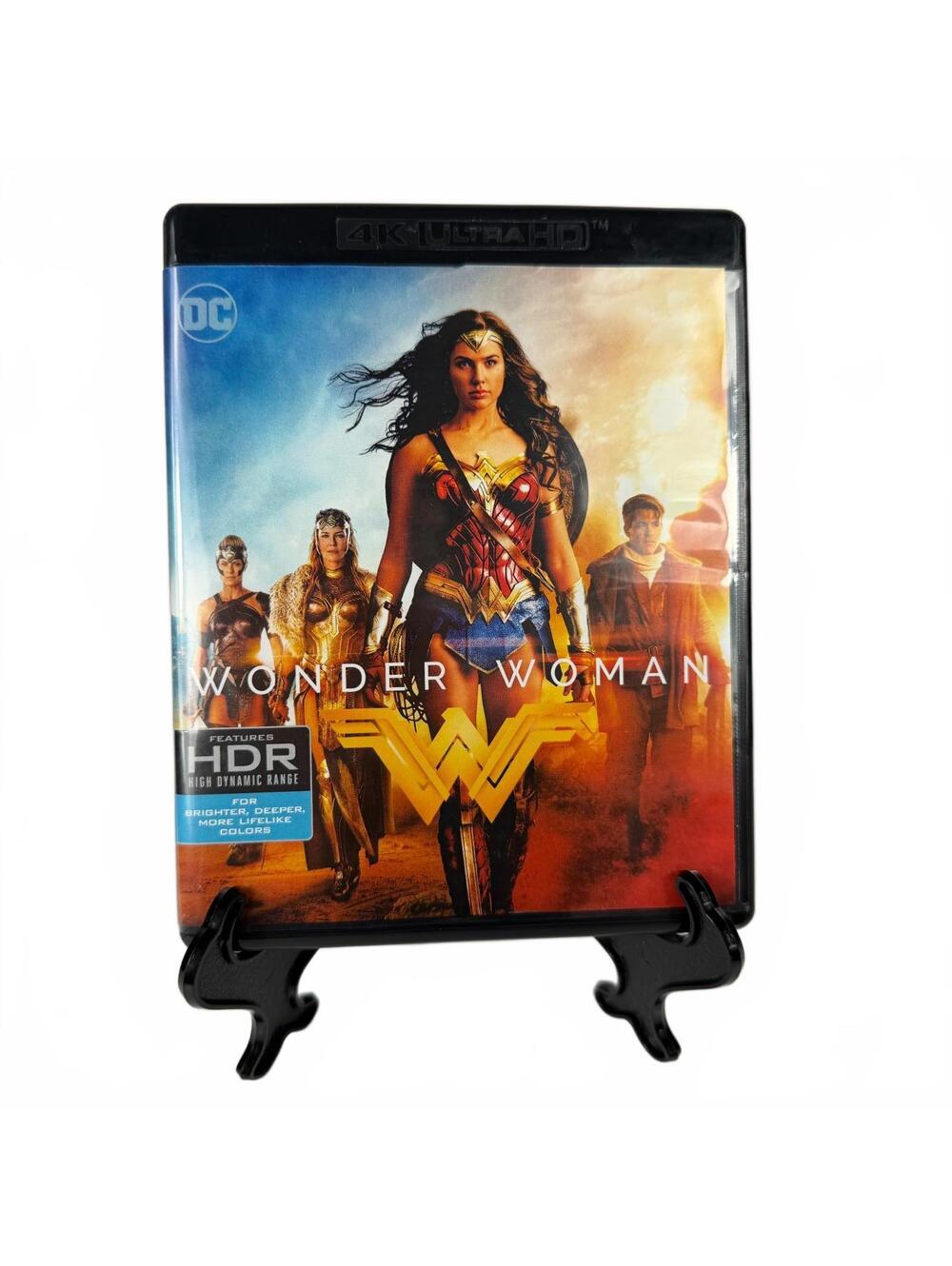 Wonder Woman ( 4K Ultra HD + Blu-Ray + Digital Download Slip ) DC Comics